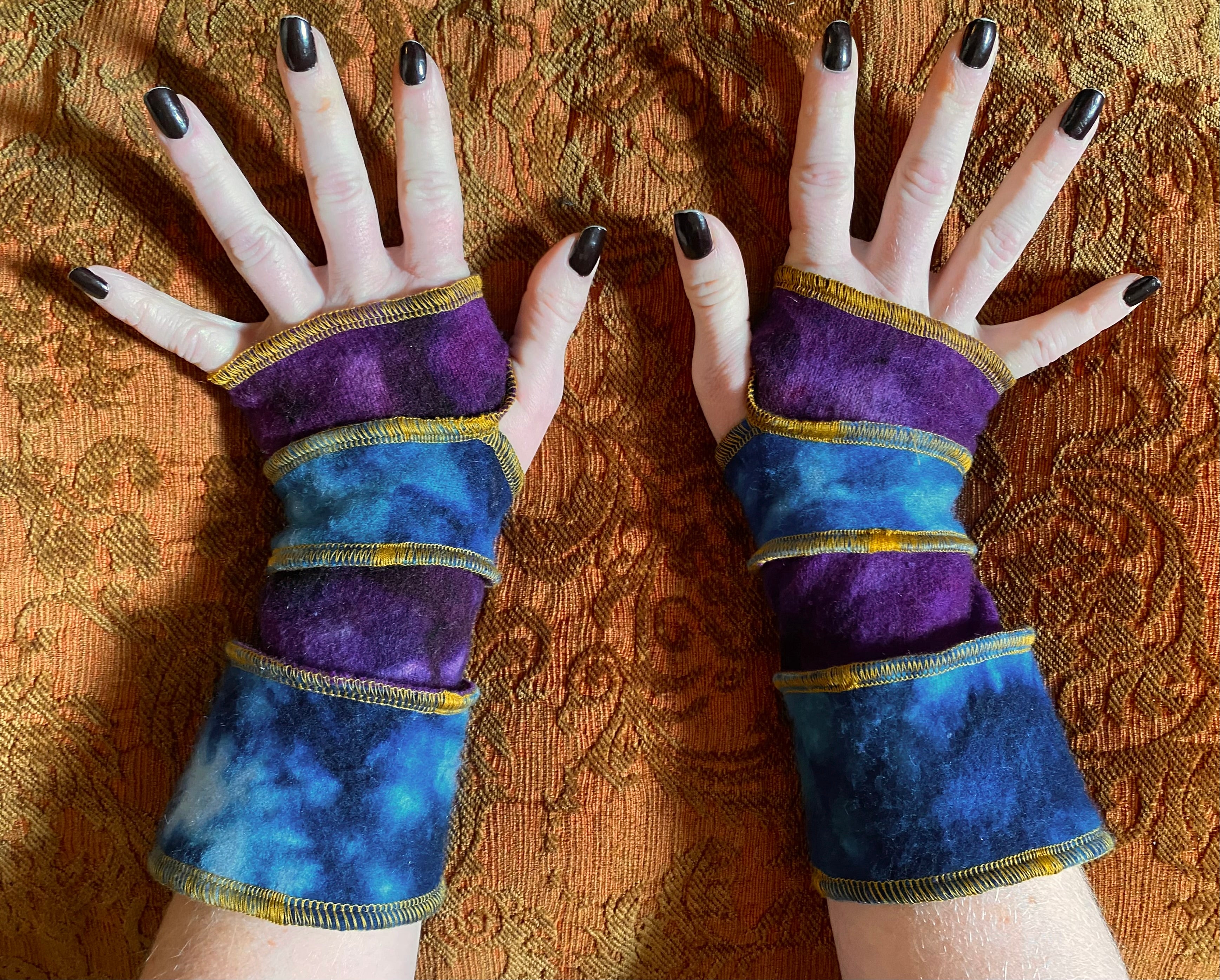 Marbled purples and blues cashmere armwarmers with gold thread accents