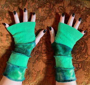 Green on green cashmere armwarmers