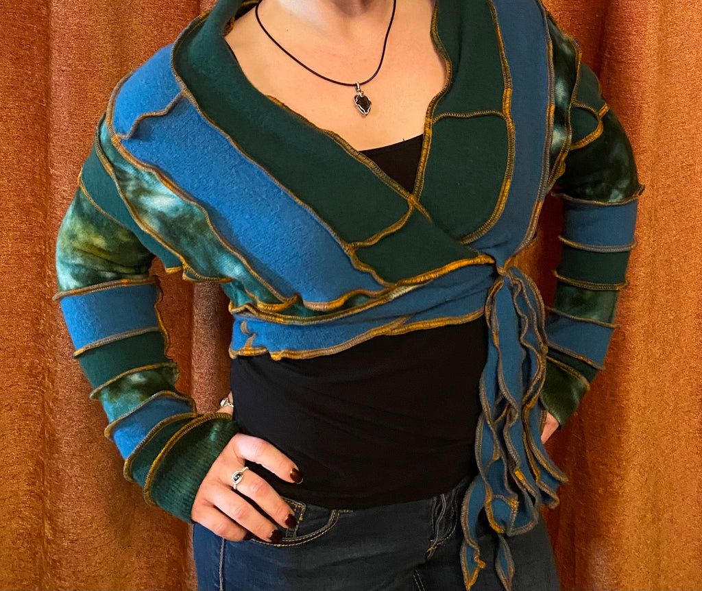 Collared tie-dyed cashmere bolero